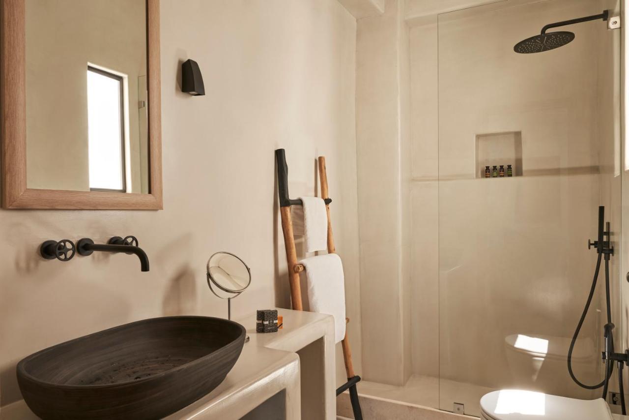 Maison Central By Monocle Mykonos Town Bagian luar foto