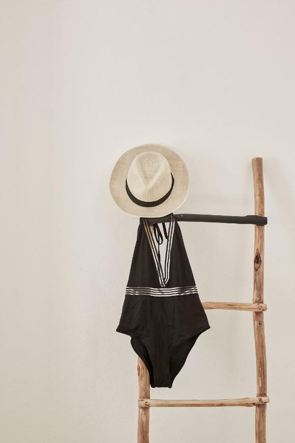Maison Central By Monocle Mykonos Town Bagian luar foto